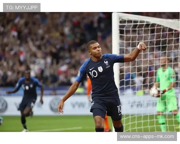 姆巴佩向前爆发如同闪电 姆巴佩向前爆发如同闪电