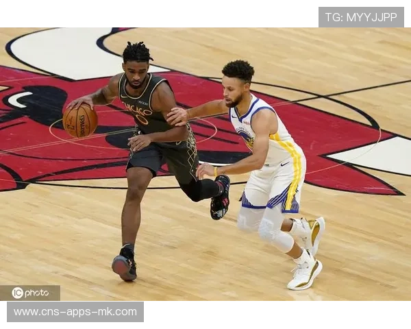 公牛半场绝杀瞬间赢得媒体喝彩