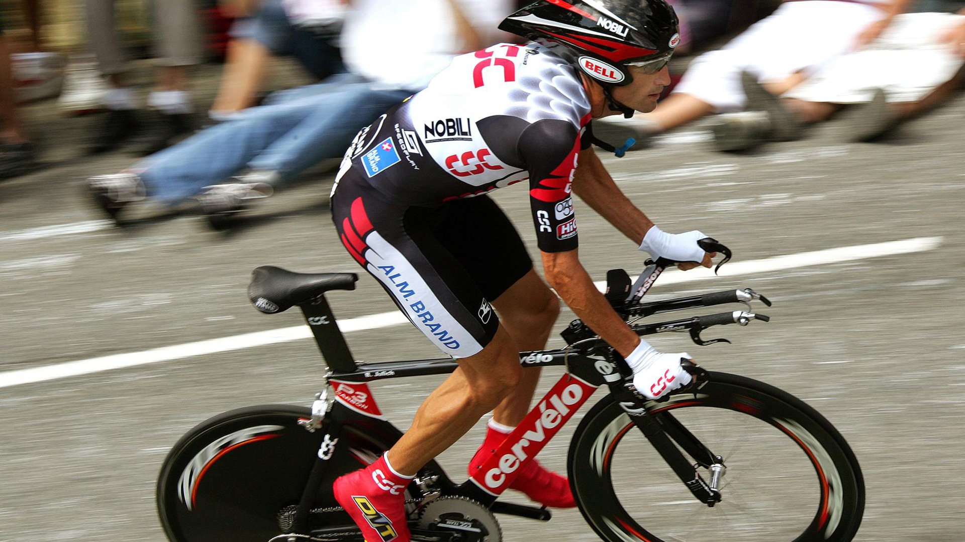 凯莉·麦基翁为未来赛事蓄力,凯莉·麦吉利斯现照